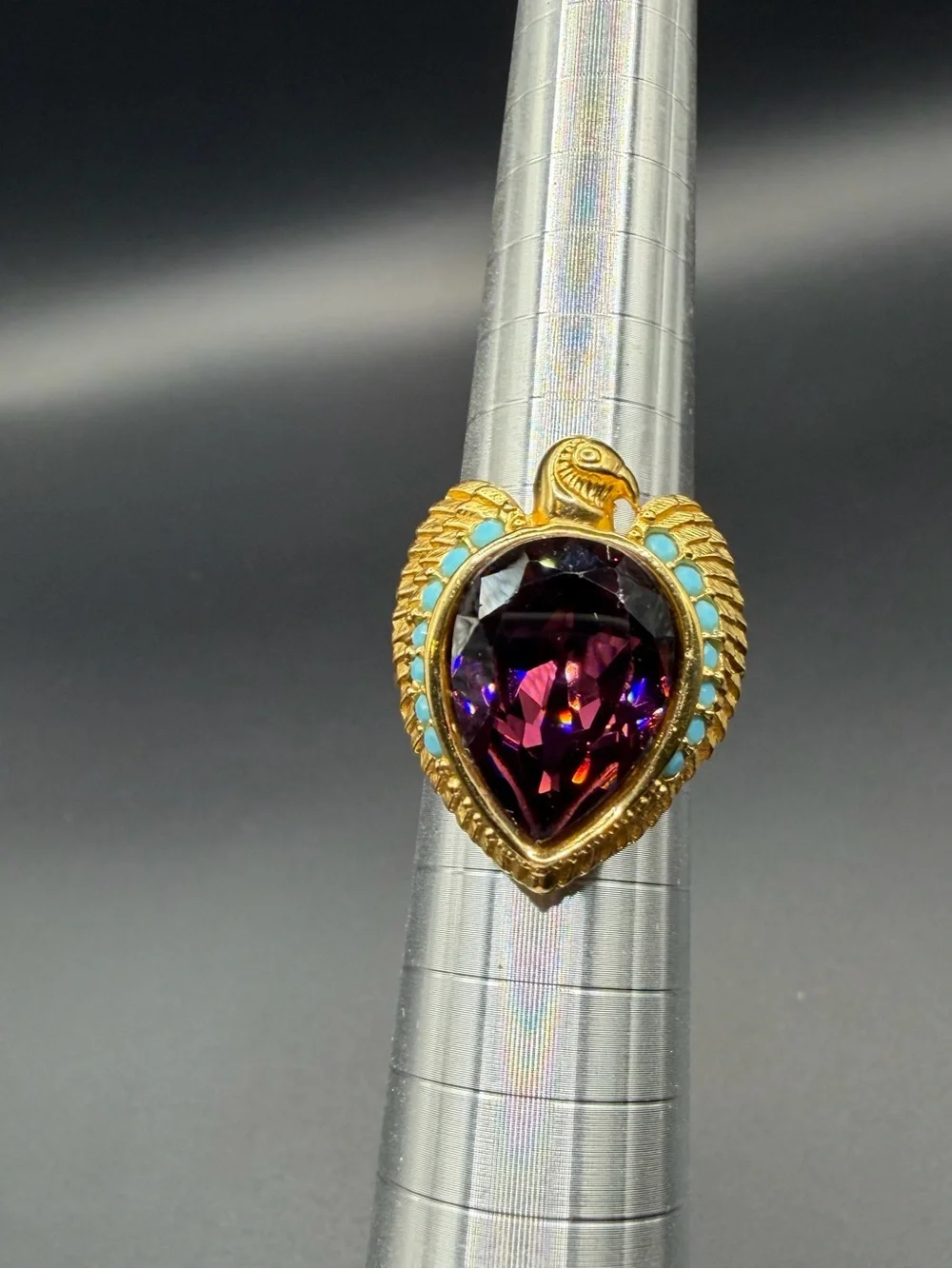 Elizabeth Taylor for Avon Egyptian Revival Falcon Ring SZ 8 Vintage Purple Gold